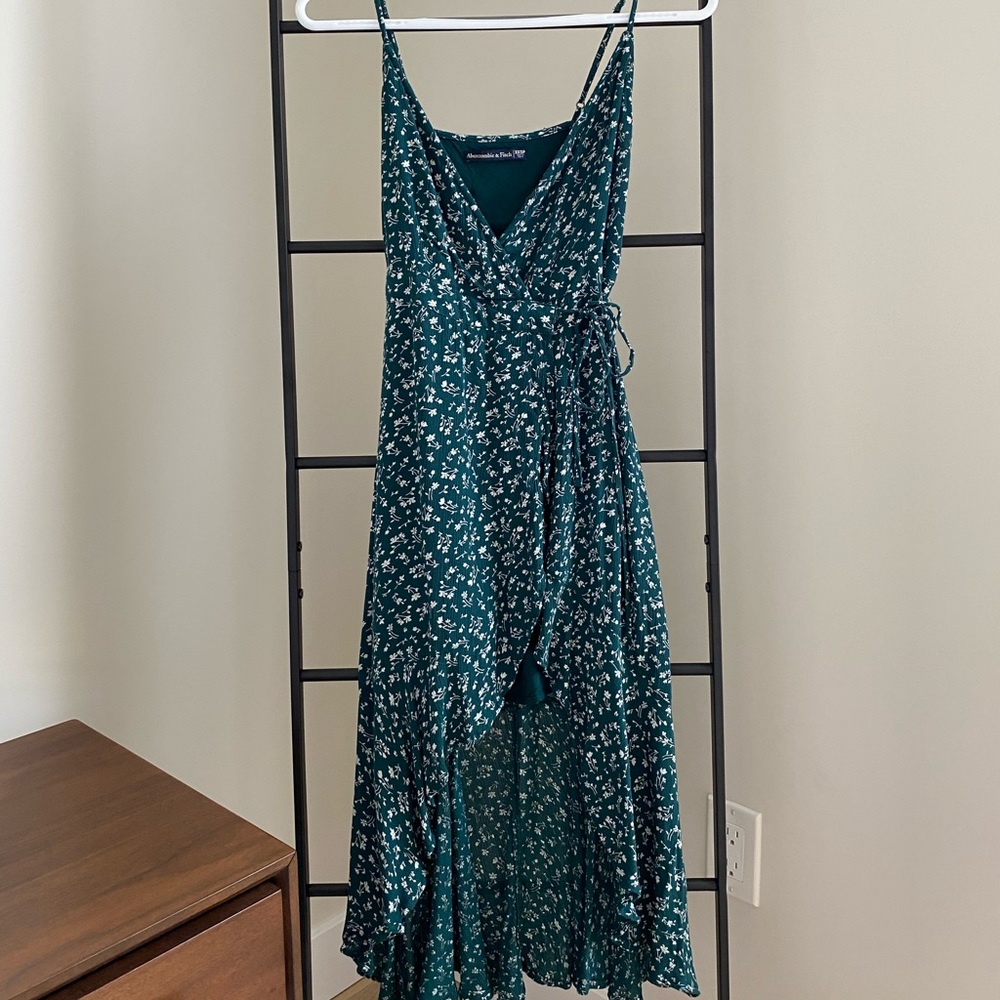 Abercrombie Green floral ruffle hem midi dress